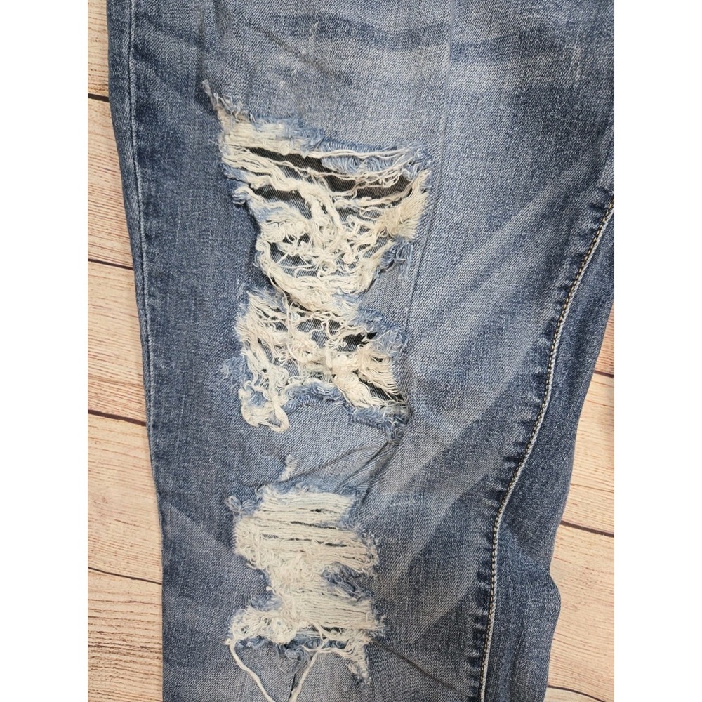 Judy Blue Women's Distressed Boyfriend Fit Jeans Size 15/32 Medium Wash Denim - Picture 4 of 12
